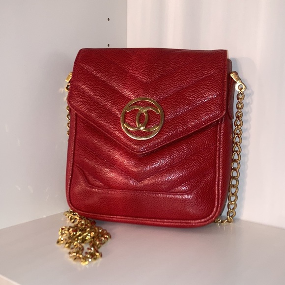 RARE Vintage red caviar chevron Chanel flap with 24 karat gold hardware - Picture 8 of 8